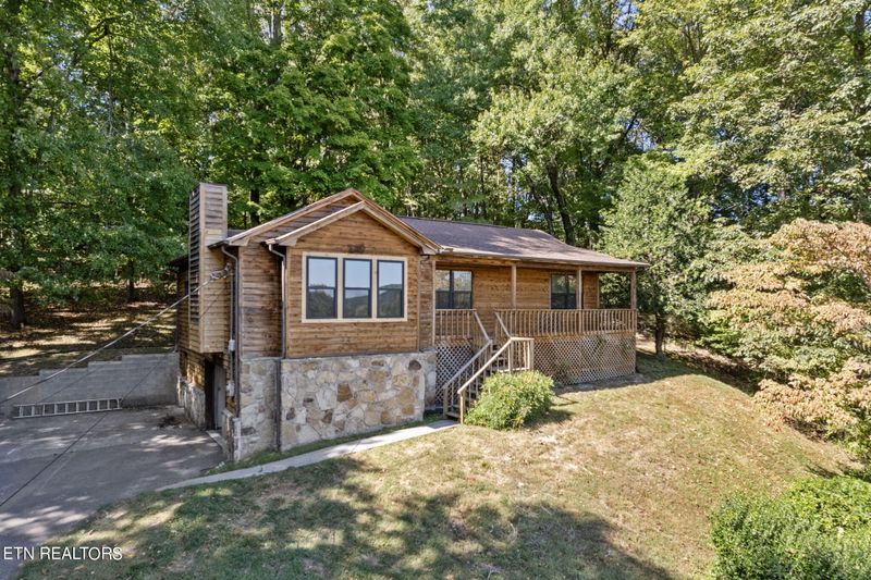 307 Indian Hills Cir, Clinton, TN 37716