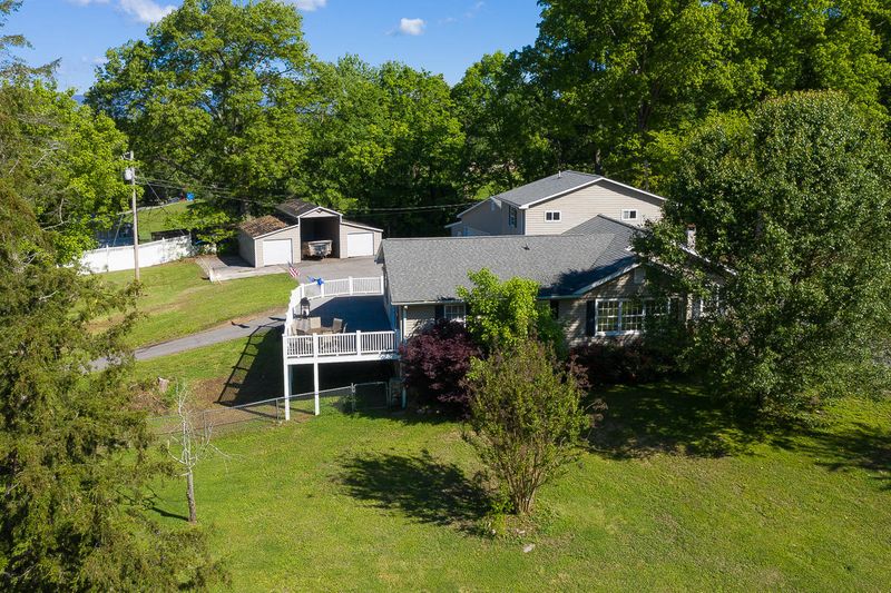 307 Lee Rd, Clinton, TN 37716