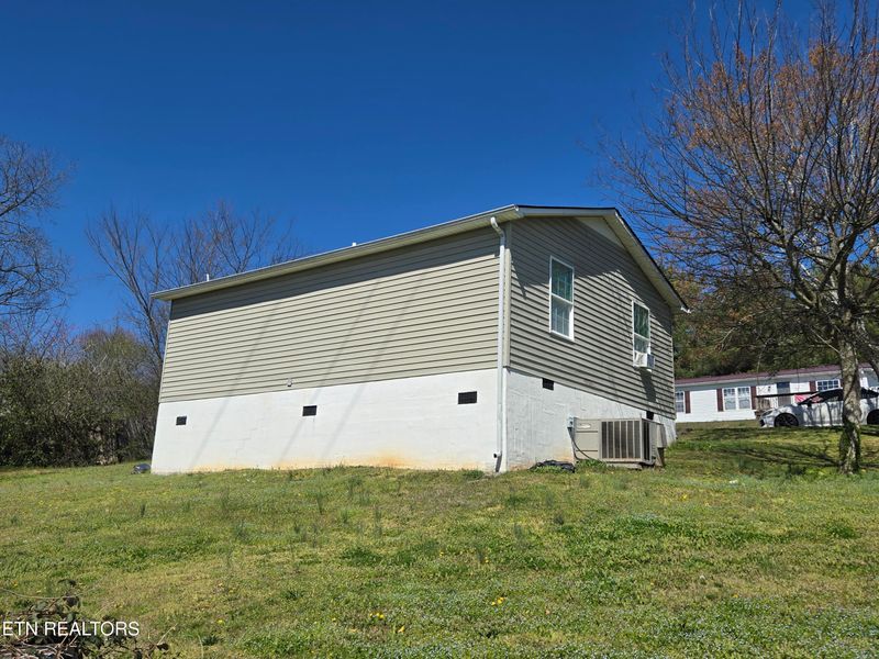 307 Mason Ln, Loudon, TN 37774