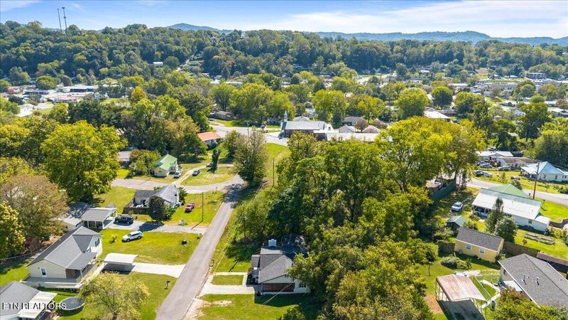 307 N 21st St, Lafollette, TN 37766