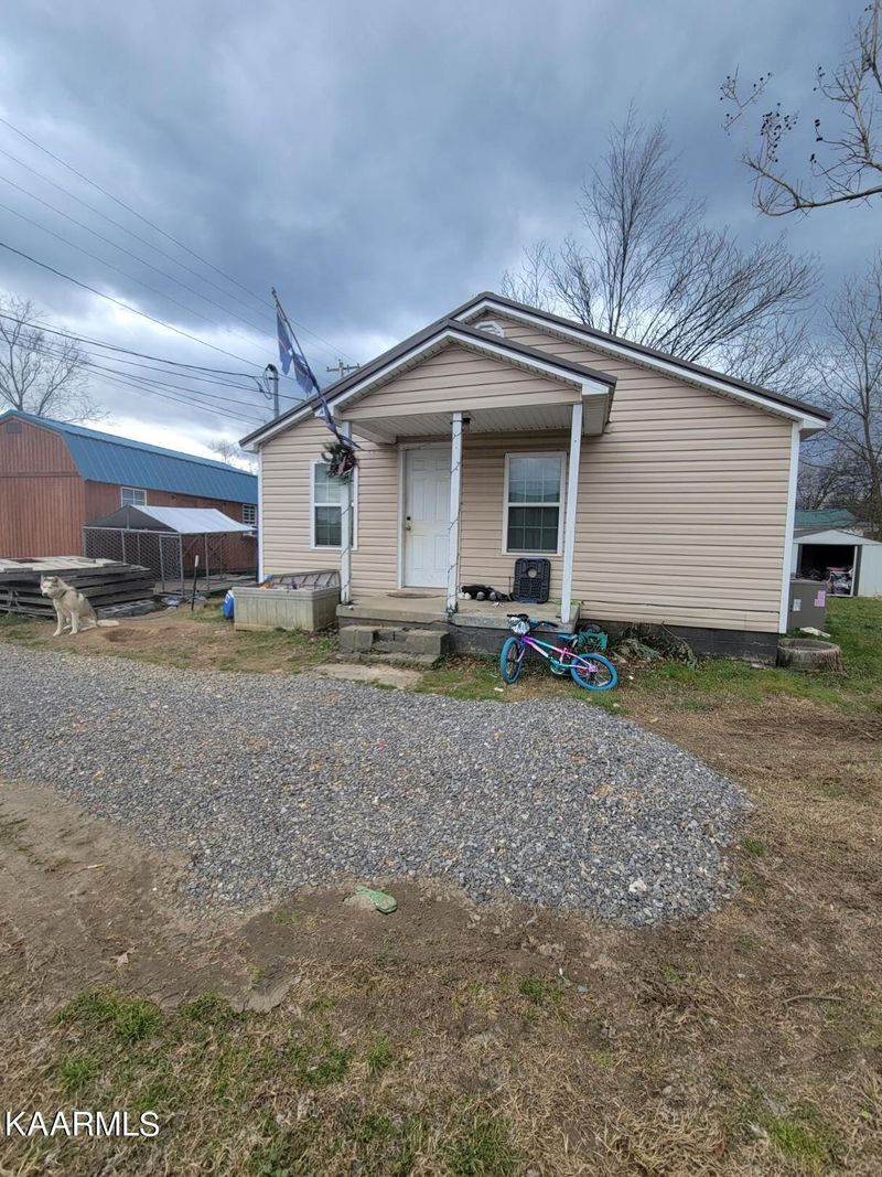 307 N 3rd St, Maryville, TN 37804