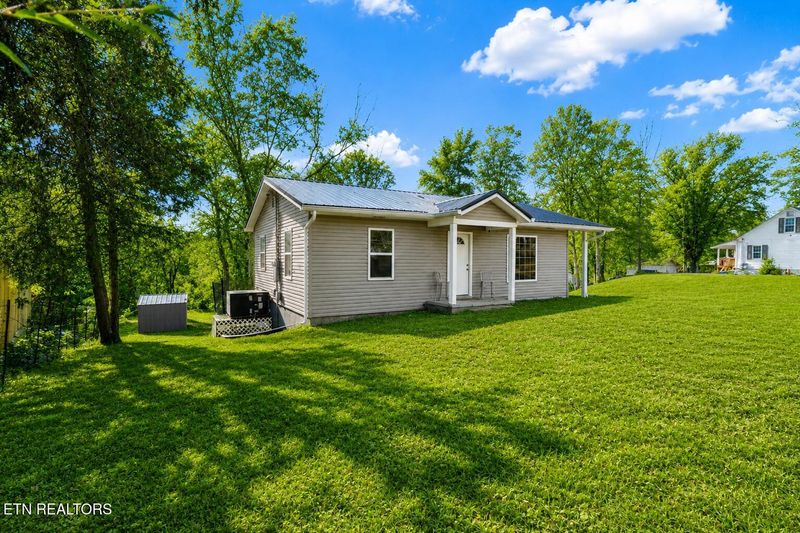 307 N Niota Rd, Englewood, TN 37329