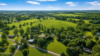 307 N Niota Rd, Englewood, TN 37329
