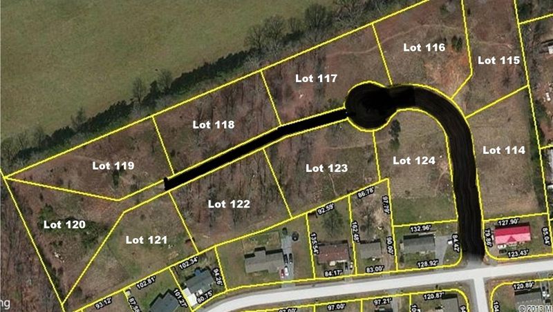307 Oak Leaf Cir, Maryville, TN 37804