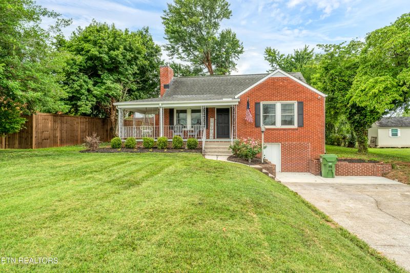 307 S Everett High Rd, Maryville, TN 37804
