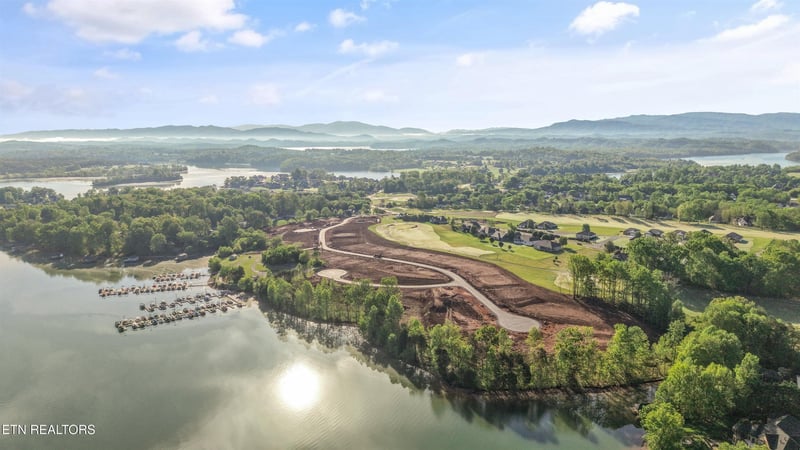 307 Waya Tr, Vonore, TN 37885
