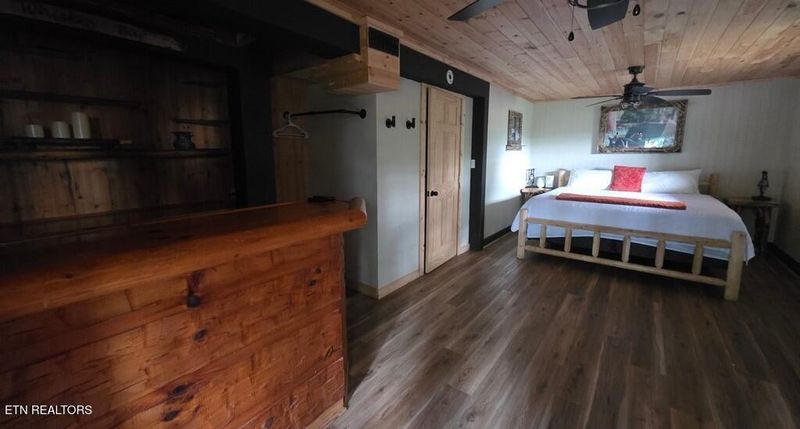 3073 Engle Town Rd, Sevierville, TN 37862