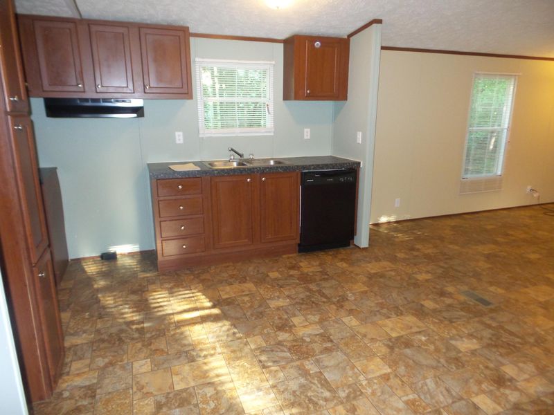 308 Buckner Rd, Philadelphia, TN 37846