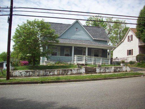 308 C St, Lenoir City, TN 37771