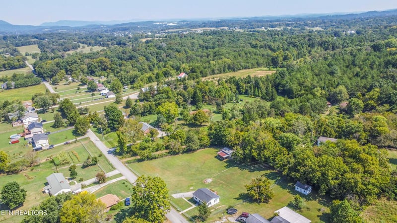 308 Cash Rd, Knoxville, TN 37924