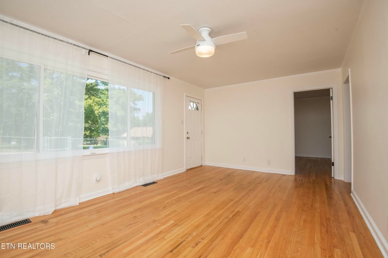 308 Cash Rd, Knoxville, TN 37924