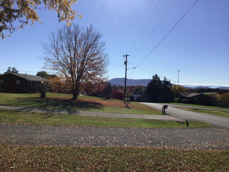 308 E Mountain View Rd, Corryton, TN 37721