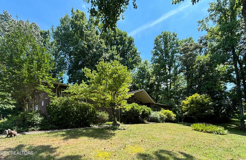 308 E Norton Rd, Knoxville, TN 37920