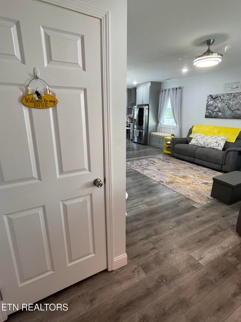 308 Englewood Rd, Madisonville, TN 37354
