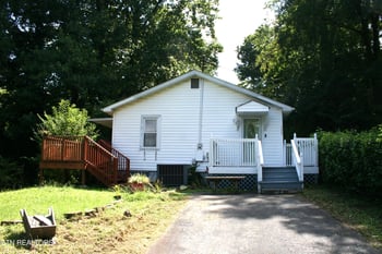 308 Highland Ave, Oliver Springs, TN 37840