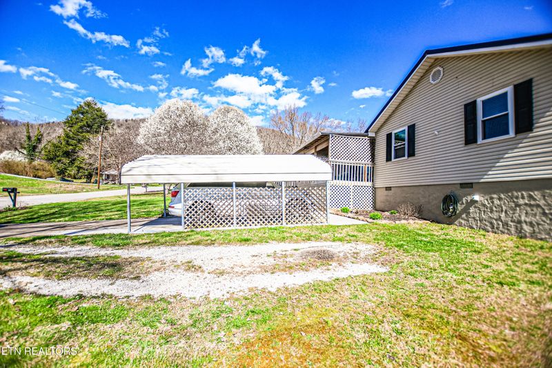 308 N 21st St, Lafollette, TN 37766