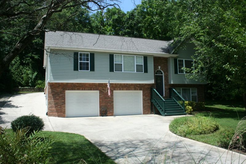 308 Ootsima Ln, Loudon, TN 37774