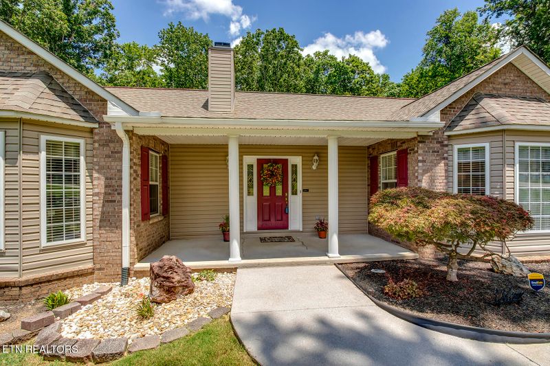 308 Quail Hollow Ln, Clinton, TN 37716