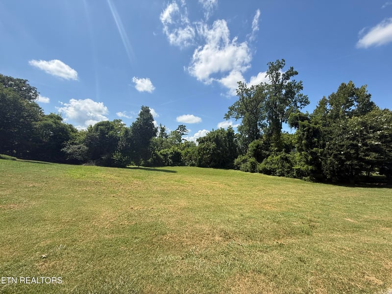 308 Ross Springs Dr, Maryville, TN 37803