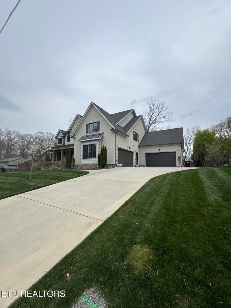 308 Russfield Dr, Knoxville, TN 37934