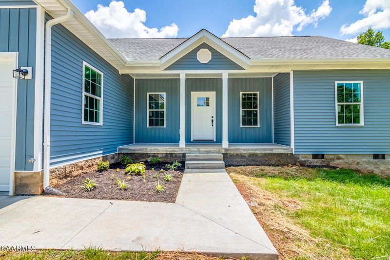308 Skyline Dr, Harriman, TN 37748