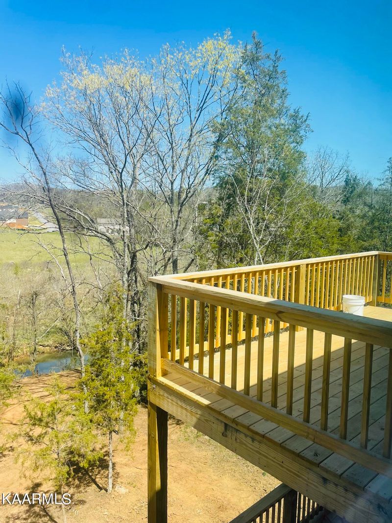 308 Stoney Brook Tr, Kodak, TN 37764