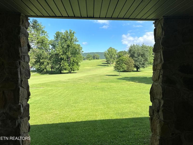 308 Summitt Dr, Lafollette, TN 37766