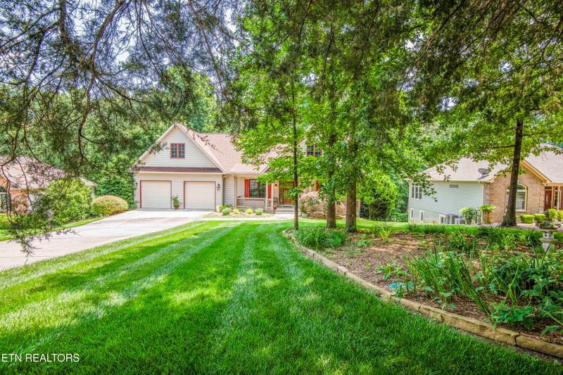 308 Tahlequah Dr, Loudon, TN 37774