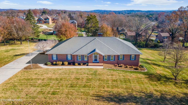 308 Triple Crown Blvd, Farragut, TN 37934