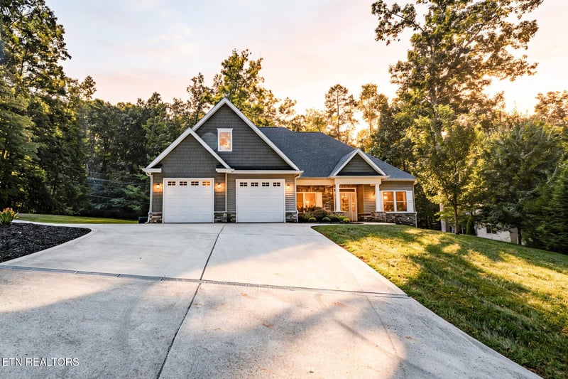 308 Tuhdegwa Tc, Loudon, TN 37774