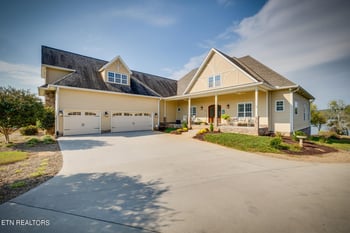 308 W Shore Dr, Rockwood, TN 37854