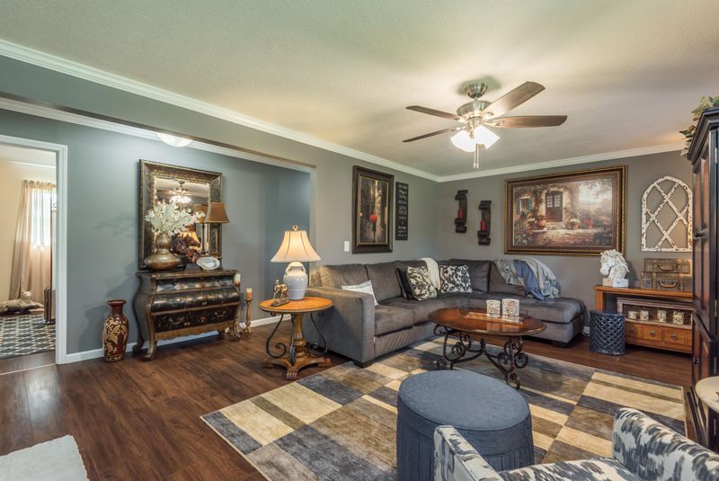 308 Washington Ave, Rockwood, TN 37854