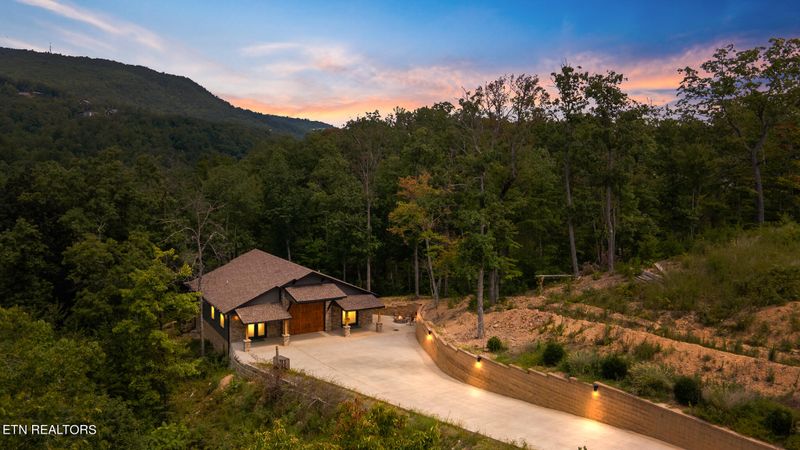 3080 Smoky Bluff Tr, Sevierville, TN 37862