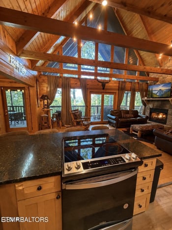 3085 Perry Circle Rd, Sevierville, TN 37862