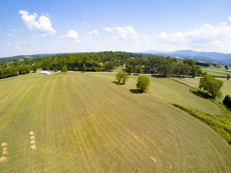 309 Coulter Rd, Maryville, TN 37804