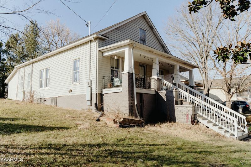309 Forestal Dr, Knoxville, TN 37918