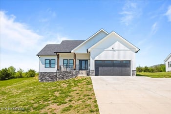 309 Greene Ln, Lafollette, TN 37766