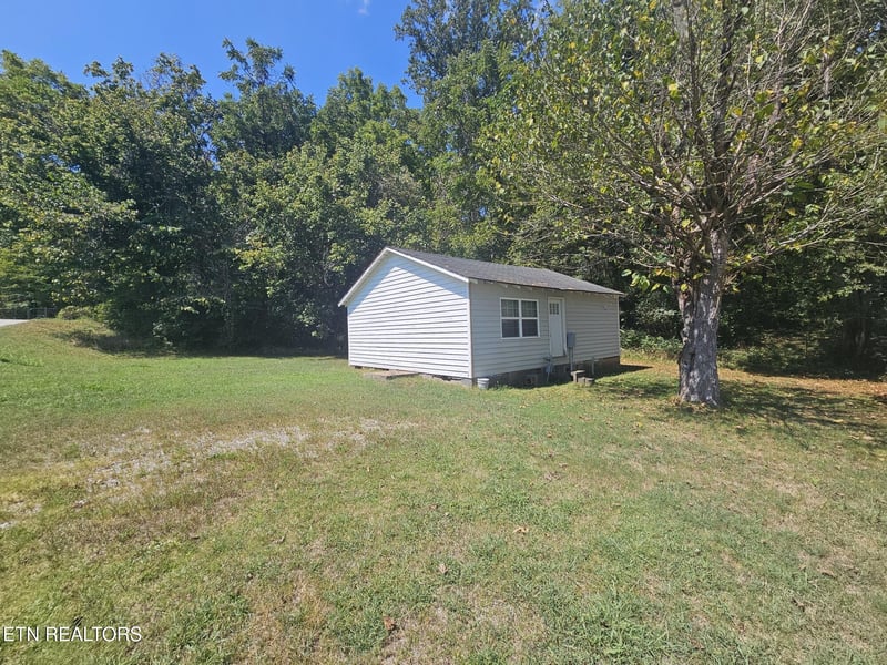 309 King Dr, Harriman, TN 37748
