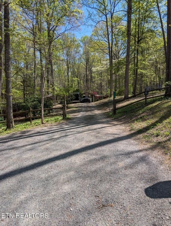 309 Old Jacksboro Pike, Heiskell, TN 37754