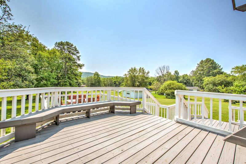 309 Second St, Rockwood, TN 37854