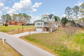 309 Southshore Dr, Greenback, TN 37742
