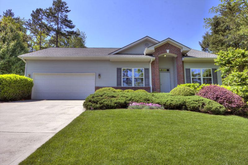309 Tahlequah Dr, Loudon, TN 37774