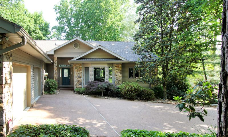 309 Tecumseh Pl, Loudon, TN 37774