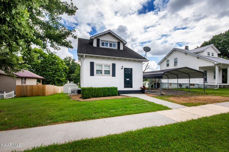 309 W Lincoln Rd, Alcoa, TN 37701