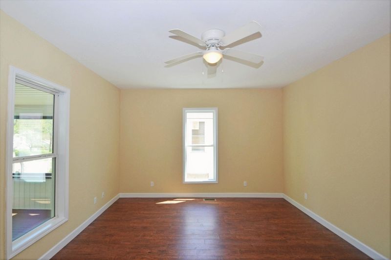 309 Walden Ave, Harriman, TN 37748