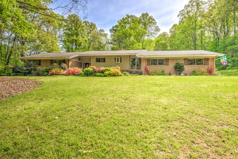 309 Westbury Dr, Clinton, TN 37716