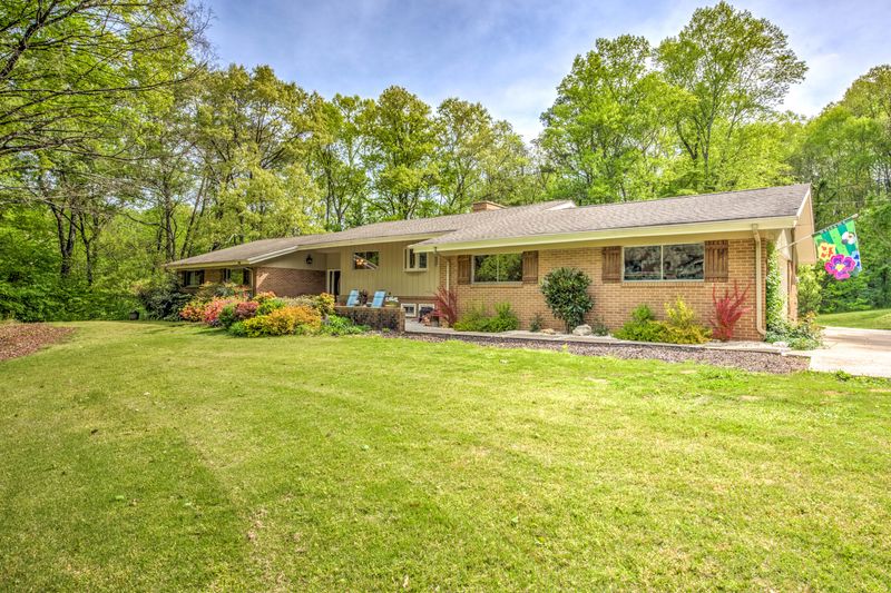 309 Westbury Dr, Clinton, TN 37716