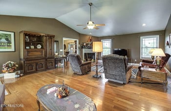 3090 Shaconage Trl, Sevierville, TN 37876