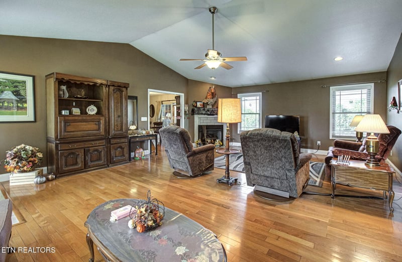 3090 Shaconage Trl, Sevierville, TN 37876