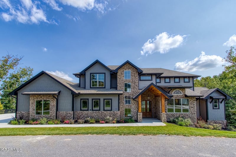 3093 Smoky Bluff Tr, Sevierville, TN 37862